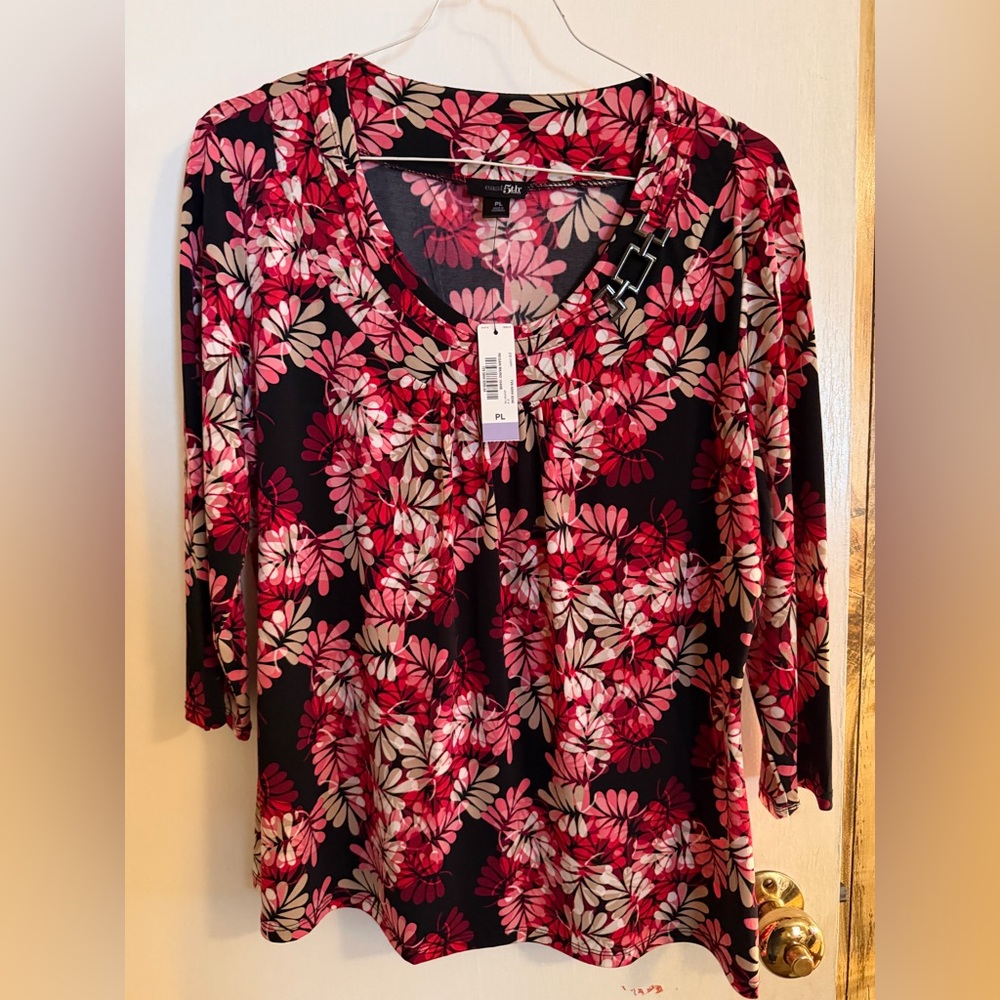 NWT East 5th 3/4 sleeve top (Petite Large)